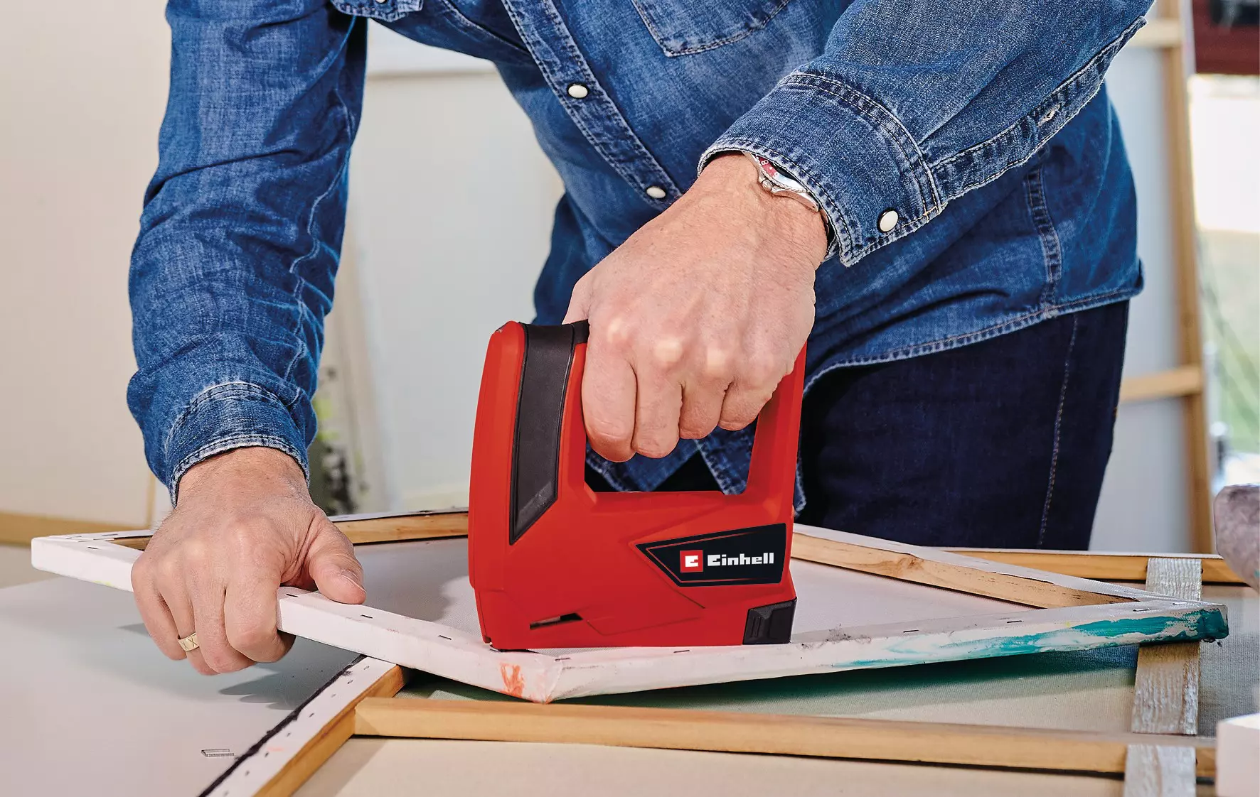 Аккумуляторный скобозабиватель Einhell TC-CT 3,6 Li