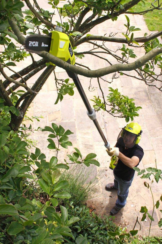 ONE + / Высоторез цепной RYOBI RPP182015S