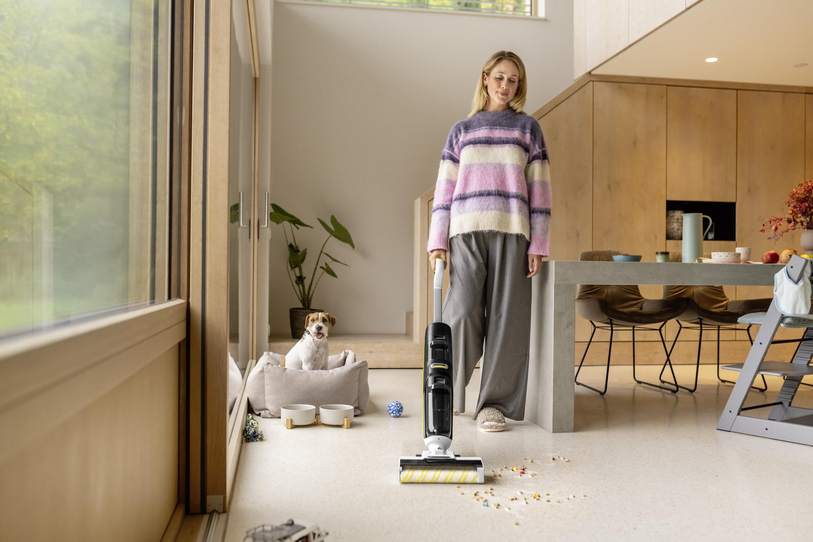 Вертикальный пылесос Karcher FCV 4 Natural N