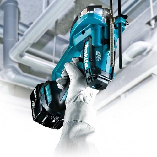 Аккумцуляторный шпилькорез MAKITA DSC 102 ZJ в кейсе