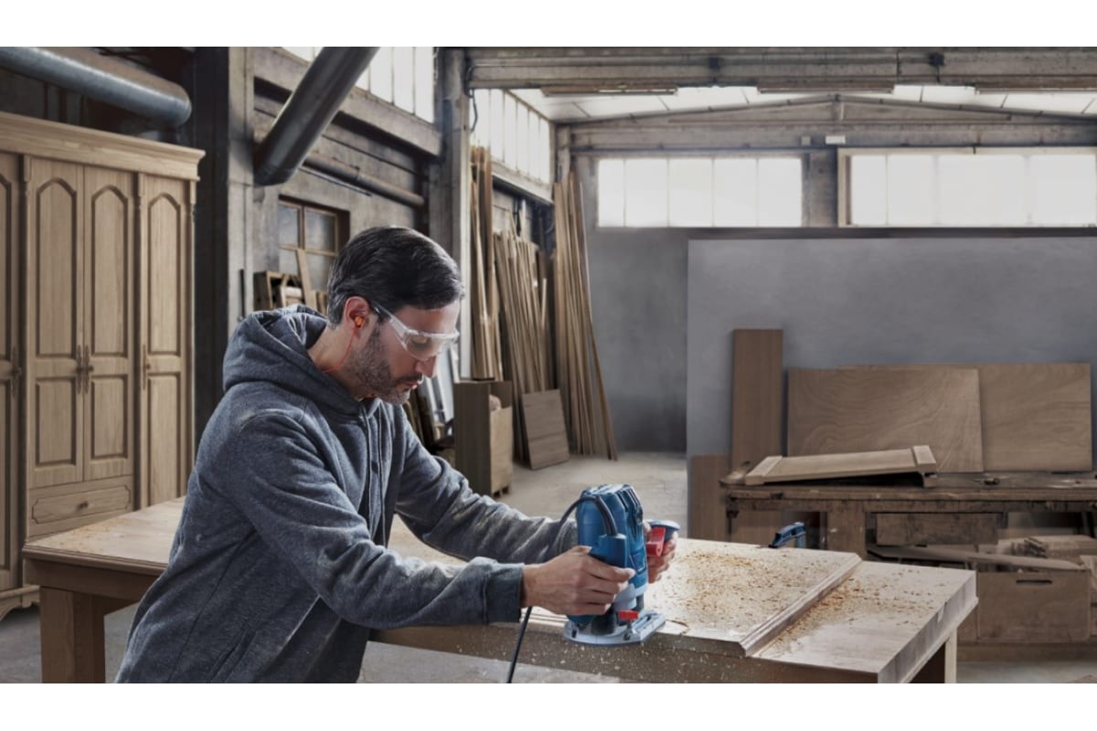 Фрезер Bosch GOF 130