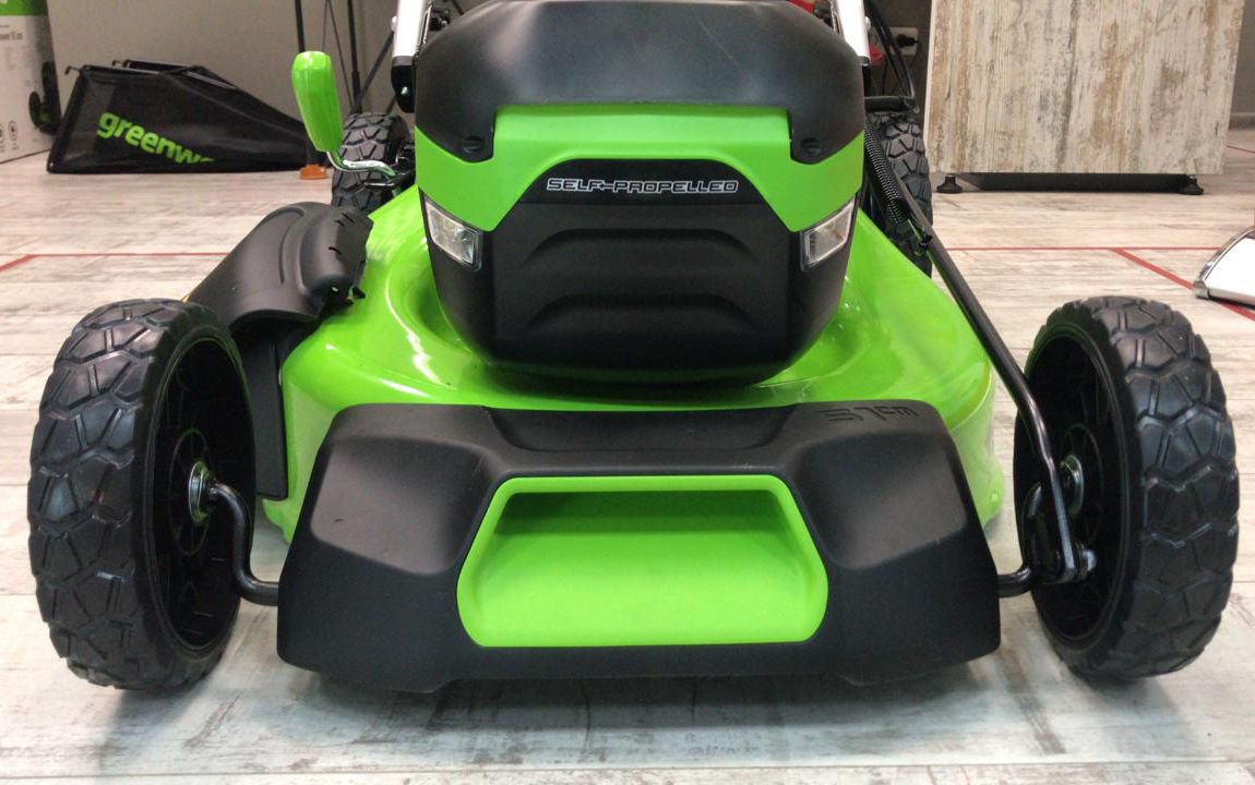 Аккумуляторная газонокосилка Greenworks GD60LM51SPK4