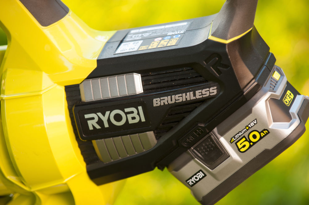 ONE + / Воздуходувка-пылесос бесщеточная RYOBI OBV18 (без АКБ и ЗУ)