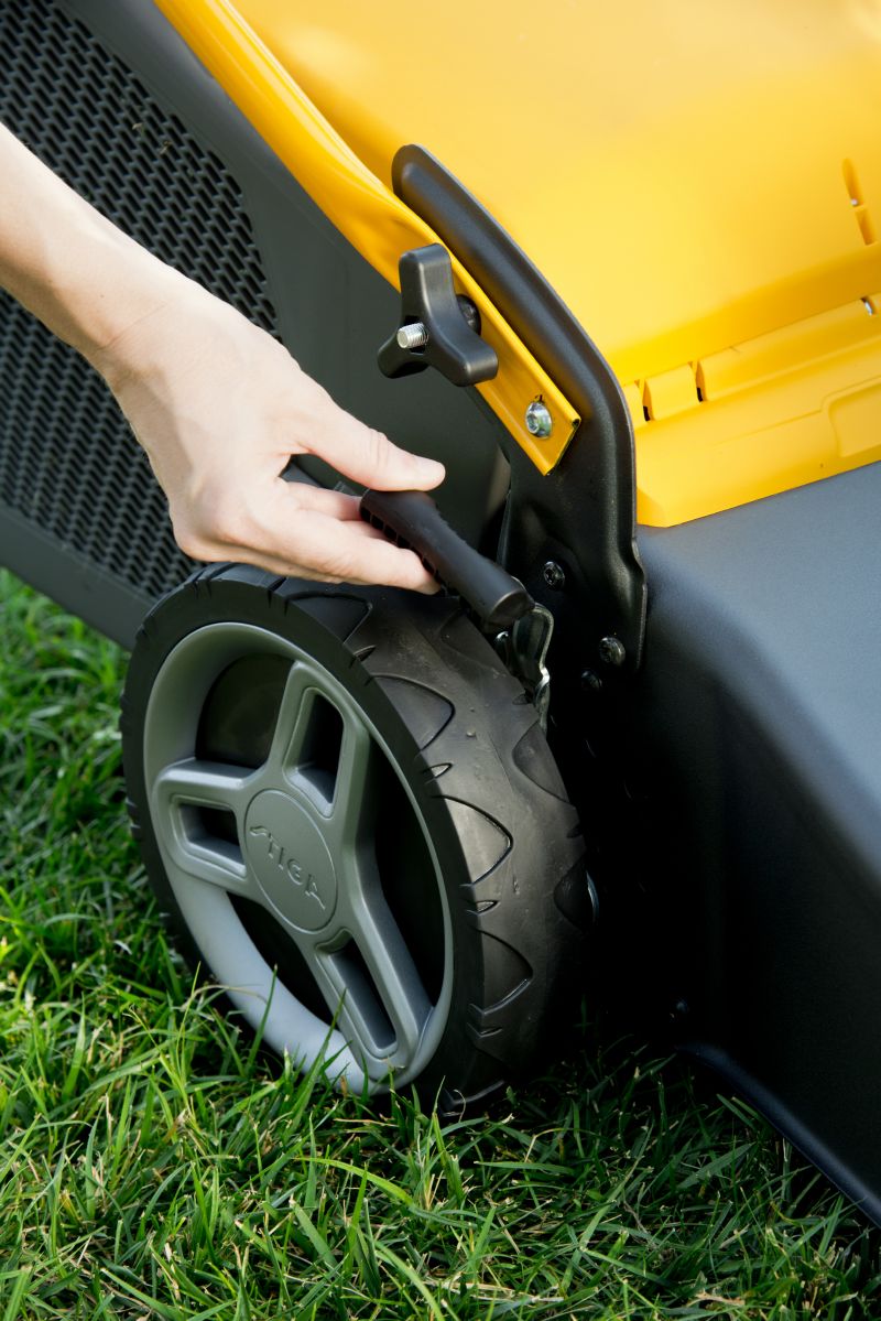 Бензиновая газонокосилка STIGA Combi 48 S B