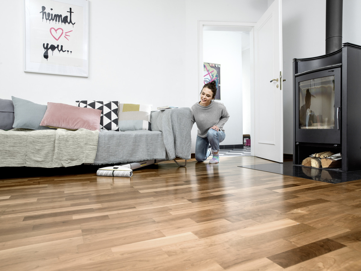 Аккумуляторная вертикальная электрошвабра Karcher FC 3 Cordless Premium