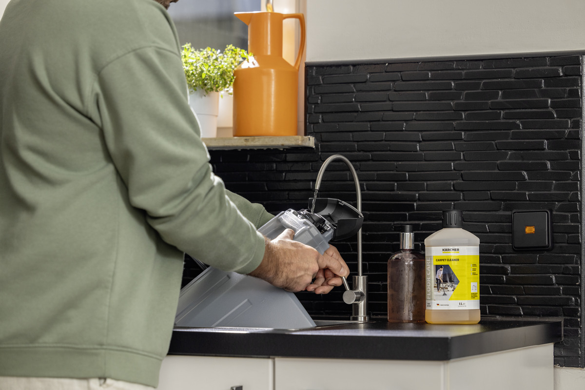 Моющий пылесос Karcher SE 4 Plus