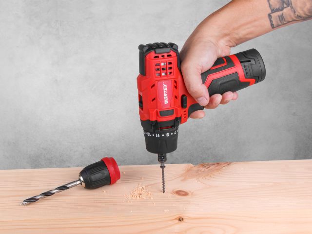 Аккум. дрель-шуруповерт WORTEX BD 1215 LiSET в чем. + 2 насадки