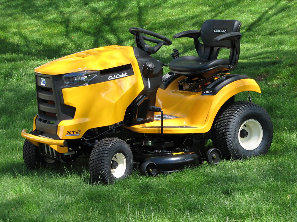 Садовый минитрактор Cub Cadet XT2 QR106