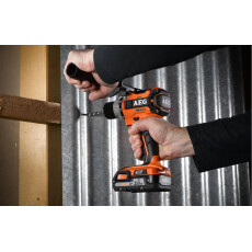 Аккумуляторная дрель-шуруповерт AEG BS18C2BLLI-202C