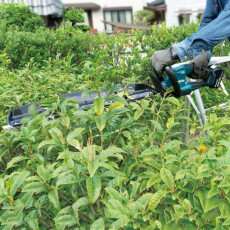 Аккумуляторный кусторез MAKITA LXT DUH 606 Z