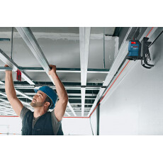 Нивелир лазерный линейный BOSCH GLL 2-20 с держателем в чем.