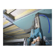Аккумуляторная магазинный шуруповерт Makita DFR 750 RFE в чем.