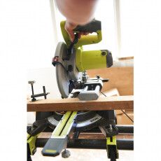 Дисковая торцовочная пила Ryobi EMS216L