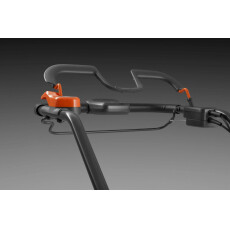 Аккумуляторная газонокосилка Husqvarna LC 141iV KIT (QC80, BLi20)