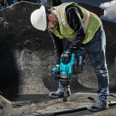 Аккумуляторный ударный гайковерт MAKITA XGT TW010GZ01 в кейсе