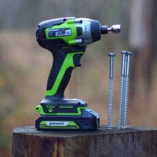 Винтоверт ударный аккумуляторный Greenworks GD24ID3 24В (АКБ 2Ач + ЗУ)