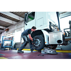 Аккум. ударный гайковерт BOSCH GDS 18V-1050 H в кор.