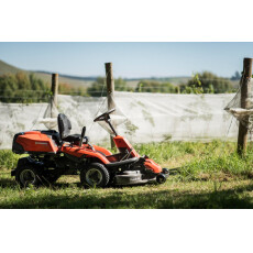 Райдер Husqvarna R 214TC с декой Combi 94 / 3 ножа