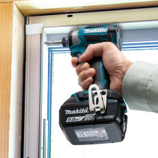 Аккумуляторный ударный шуруповерт MAKITA LXT DTD 173 Z в коробке