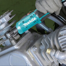 Трещотка угловая аккумуляторная Makita WR100DZ