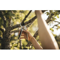 Секатор плоскостной металлический FISKARS Plus P531