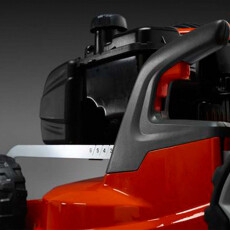 Бензиновая газонокосилка Husqvarna LC 247S
