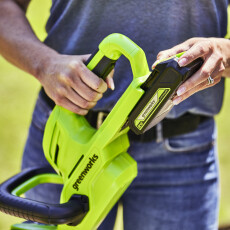 Кусторез аккумуляторный Greenworks G24HT56 Deluxe 24В