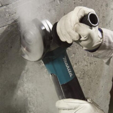 Одноручная углошлифмашина MAKITA 9565 PCV в кор.