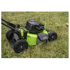 Аккумуляторная самоходная газонокосилка Greenworks GC82LM51SP2