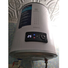Водонагреватель Electrolux EWH 80 Interio 3