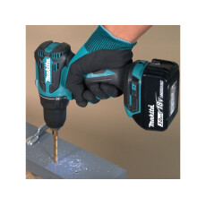 Аккумуляторная дрель-шуруповерт MAKITA DDF490SF1J в чем. (АКБ 3Ач + ЗУ)