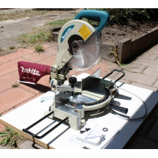 Торцовочная пила MAKITA LS 1040 в кор.
