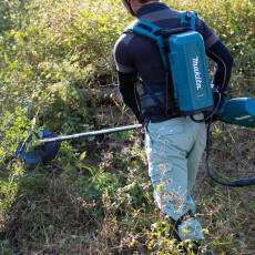 Триммер аккумуляторный MAKITA DUR UR101CZ