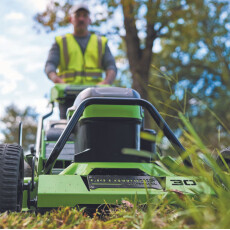 Аккумуляторная самоходная газонокосилка Greenworks GC82LM30S (без АКБ и ЗУ)