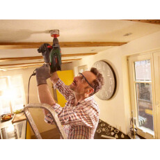 Дрель ударная BOSCH UniversalImpact 800 в чем.