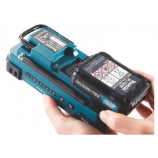Аккум. радио MAKITA MR 052