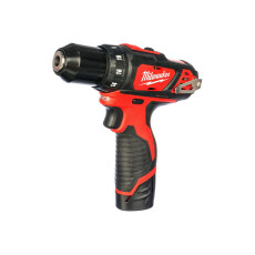 Аккумуляторная дрель-шуруповерт Milwaukee M12 BDD-202C