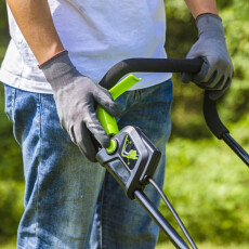 Аккумуляторная газонокосилка Greenworks GD24LM33 24В