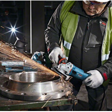 Одноручная углошлифмашина BOSCH GWS 13-125 CI в кор.