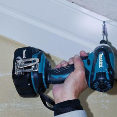 Аккумуляторный шуруповерт MAKITA DTD 152 RME в чемодане