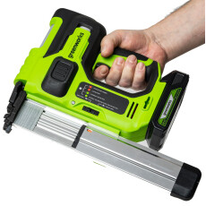 Аккумуляторный гвоздезабиватель Greenworks GD24BN 24В (АКБ 2Ач + ЗУ)