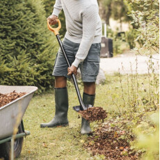 Лопата совковая Solid FISKARS (1267x230мм)