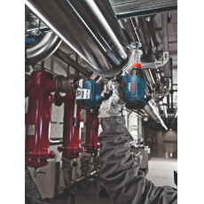 Аккумуляторный ударный гайковерт BOSCH GDX 180-LI в чем.
