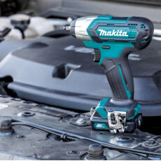 Гайковерт ударный Makita TW 160 DWAE в чемодане