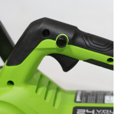 Пила цепная аккумуляторная Greenworks G24CS25K8 24В (АКБ 8Ач + ЗУ)