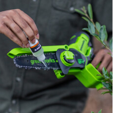 Мини-пила цепная аккумуляторная Greenworks G24MCS10K2 24В
