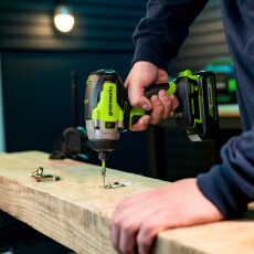 Винтоверт ударный аккумуляторный Greenworks GD24ID3 24В (АКБ 4Ач + ЗУ)