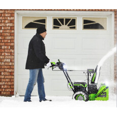 Снегоуборщик аккумуляторный Greenworks GD82ST56