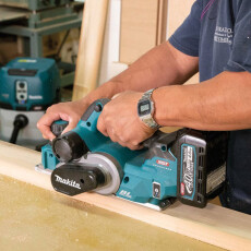 Аккумуляторный рубанок MAKITA XGT KP001GZ в коробке