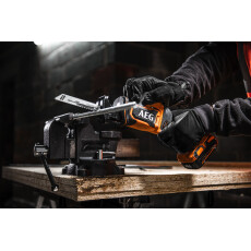 Аккумуляторная сабельная пила AEG BUS 18SBL-0 (без АКБ и ЗУ)